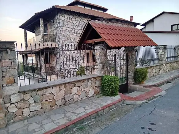 5-bedroom Villa In Thermi, Greece (450 M²)