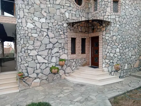 5-bedroom Villa In Thermi, Greece (450 M²)