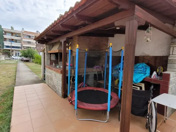 5-bedroom Maisonette In Thermaikos, Greece (235 M²)