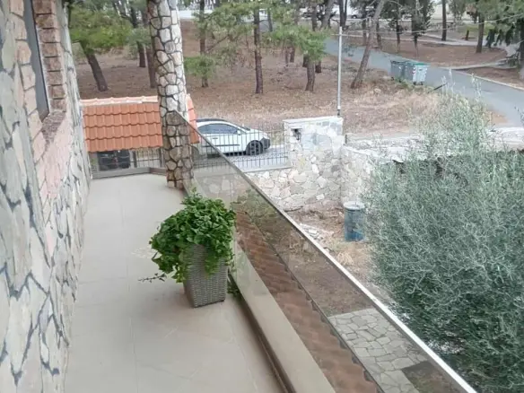 5-bedroom Villa In Thermi, Greece (450 M²)