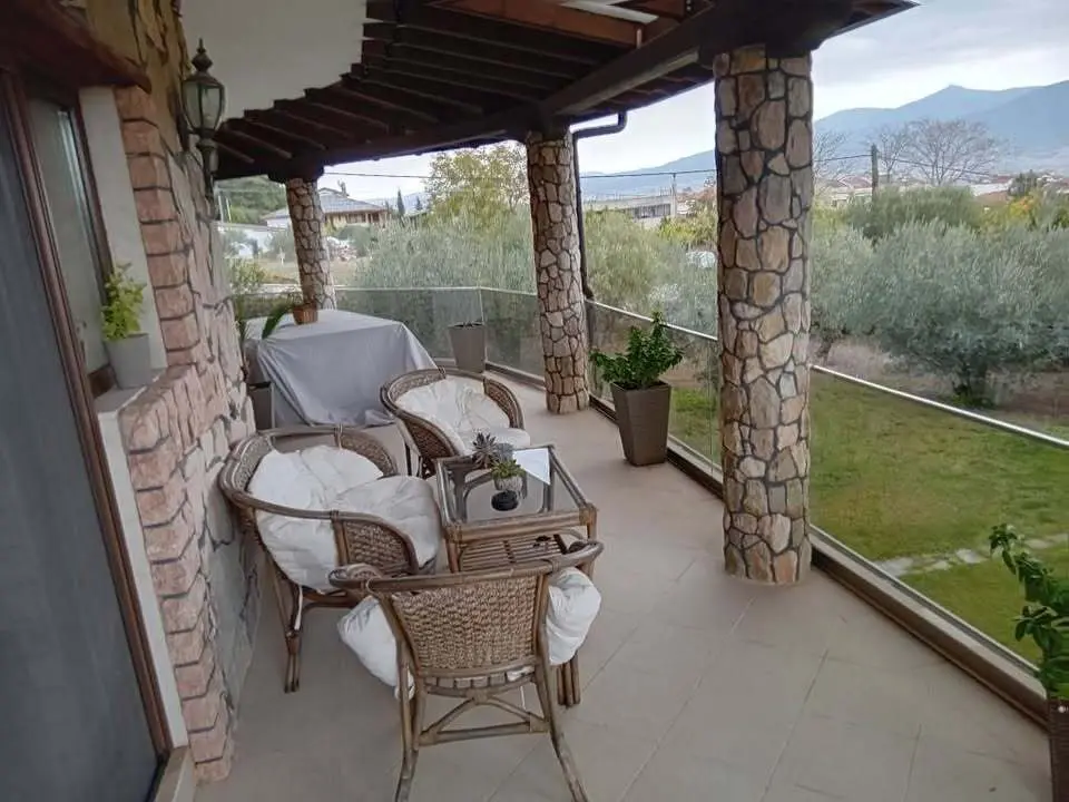 Villa Of 450 M² In The Suburbs Of Thessaloniki