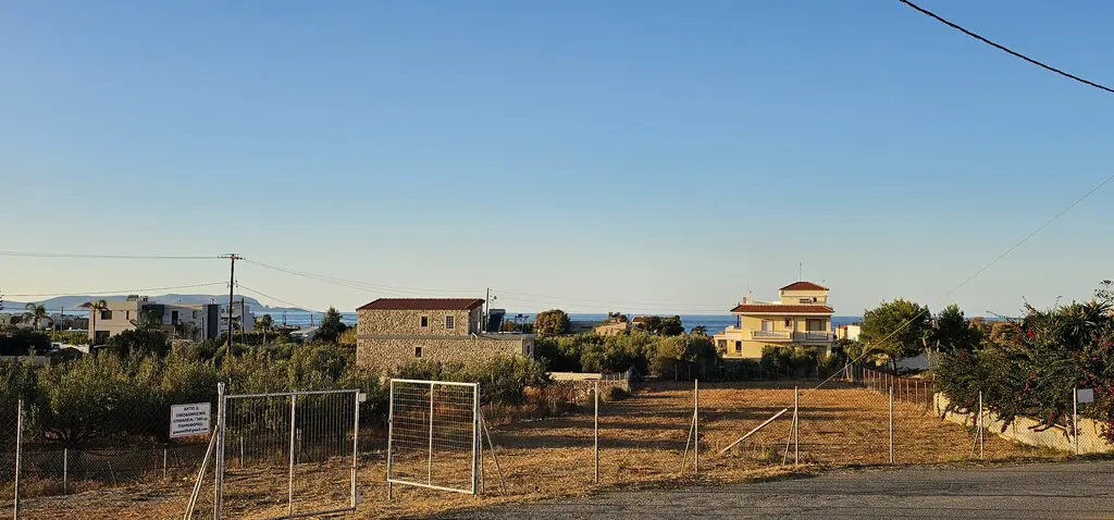 Land Of 1580 M² In Crete