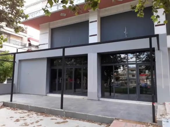 Business Of 340 M² In Thessaloniki
