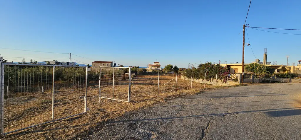 Land Of 1580 M² In Crete