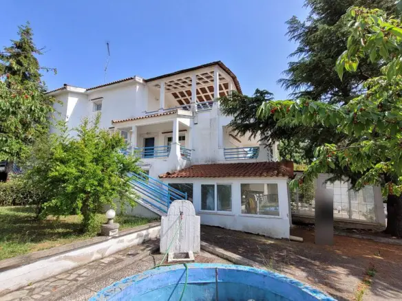 8-bedroom Detached House In Chortiatis, Greece (450 M²)