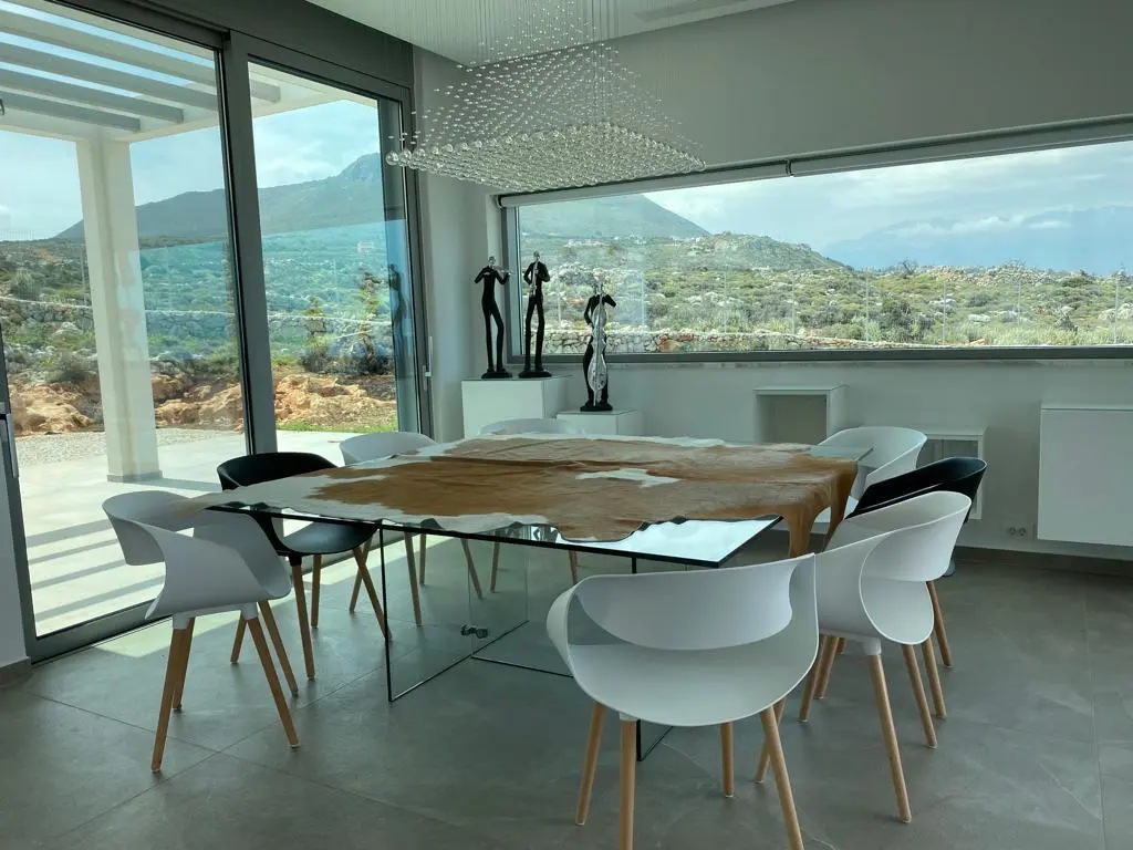 Villa Of 406 M² In Crete