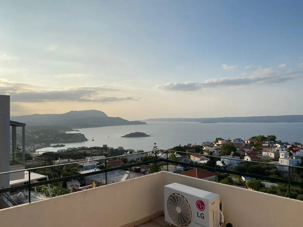 Villa Of 143 M² In Crete