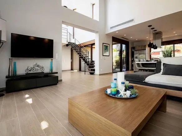 4-bedroom Villa In Mikra, Greece (250 M²)