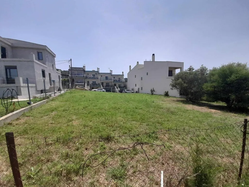 Land Of 583 M² In The Suburbs Of Thessaloniki