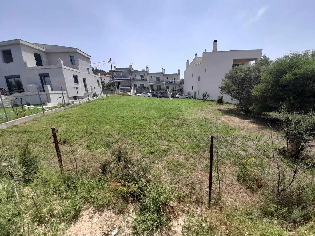 Land Of 583 M² In The Suburbs Of Thessaloniki