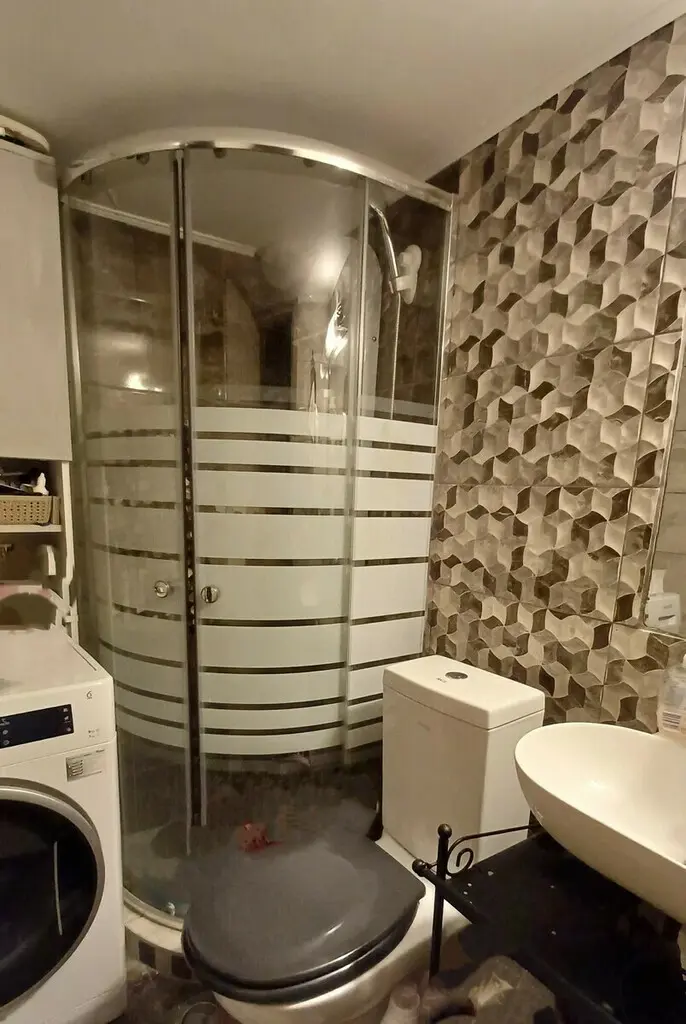Flat Of 57 M² With Features In Athens