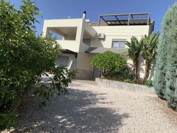 6-bedroom Detached House In Loutraki-perachora, Greece (340 M²)