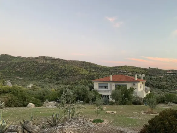 6-bedroom Detached House In Loutraki-perachora, Greece (340 M²)