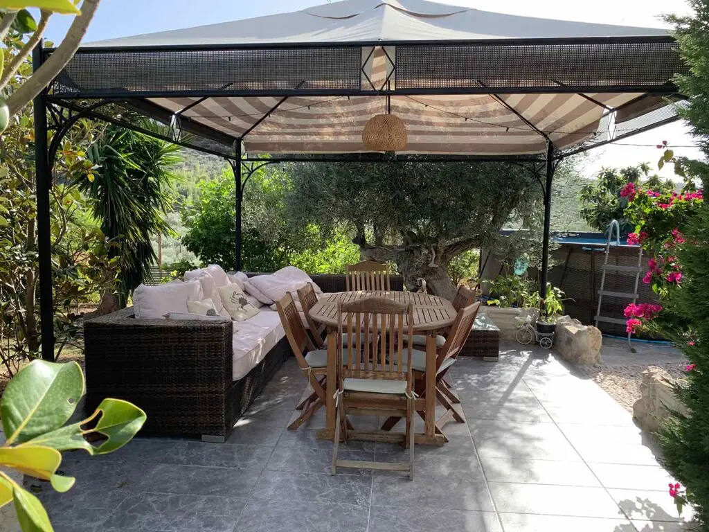 Detached House Of 340 M² In Loutraki