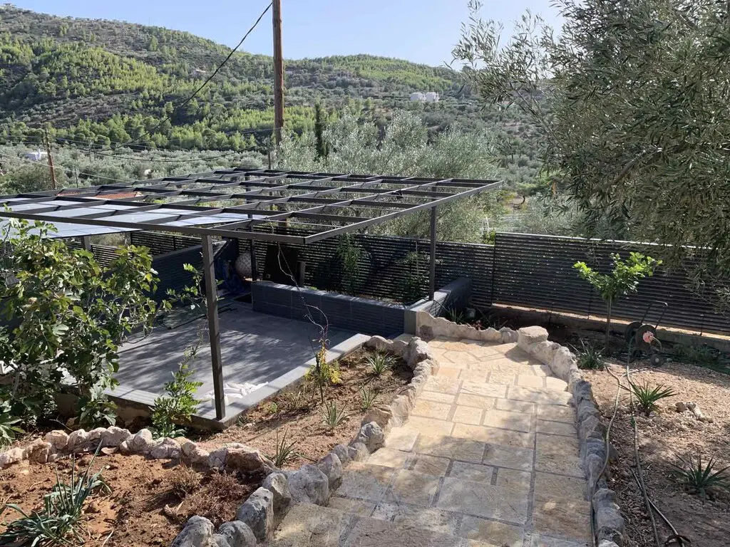 Detached House Of 340 M² In Loutraki