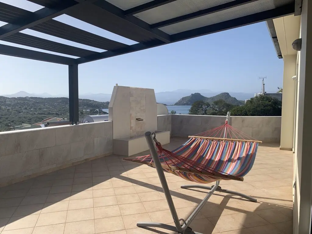 Detached House Of 340 M² In Loutraki