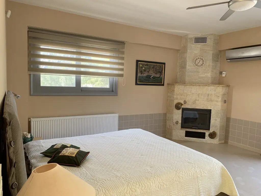 Detached House Of 340 M² In Loutraki