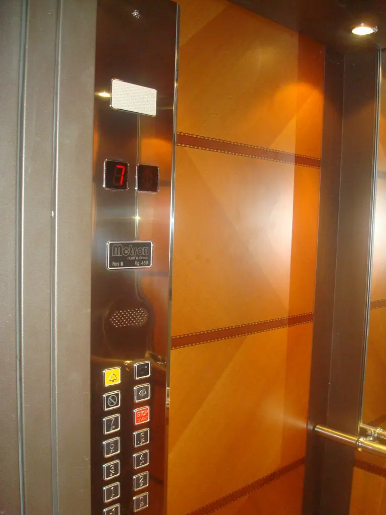 Flat Of 80 M² In Attica