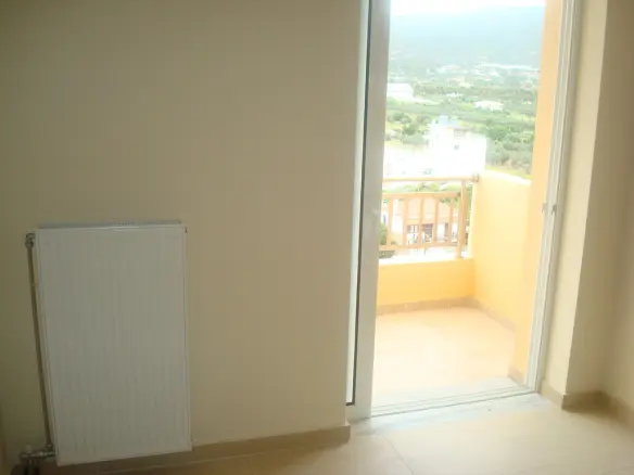 2-bedroom Flat In Agioi Theodoroi, Greece (80 M²)