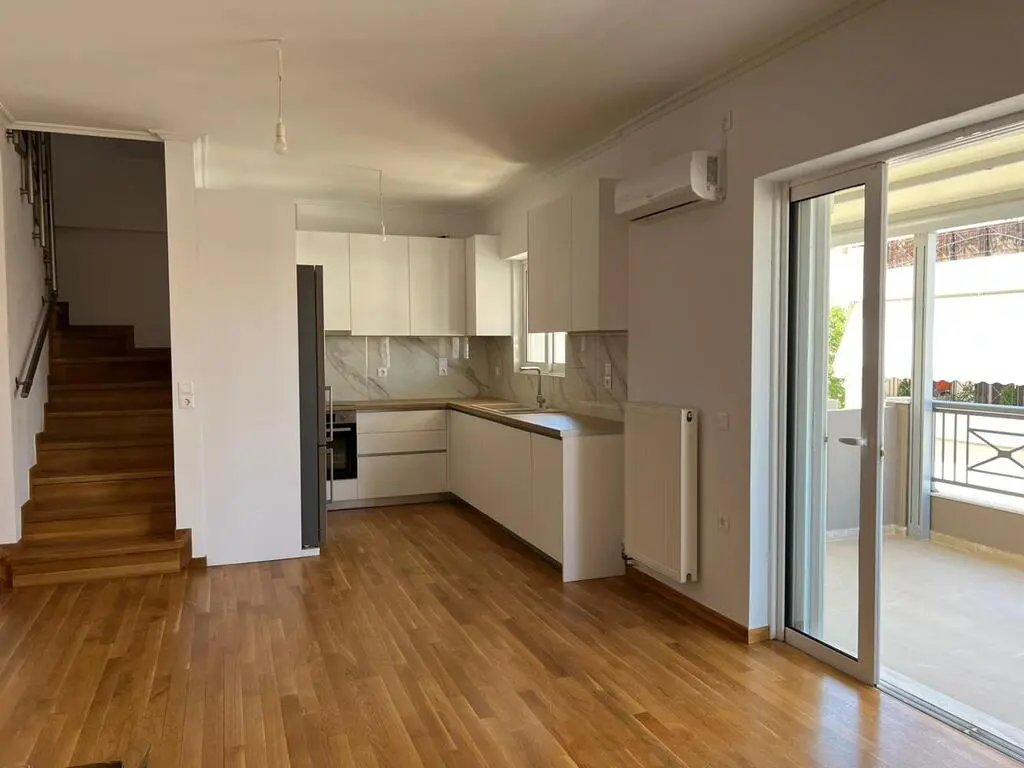 Duplex Of 115 M² In Athens