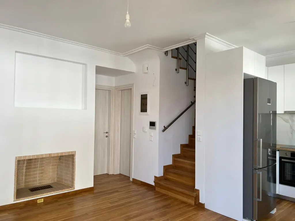 Duplex Of 115 M² In Athens