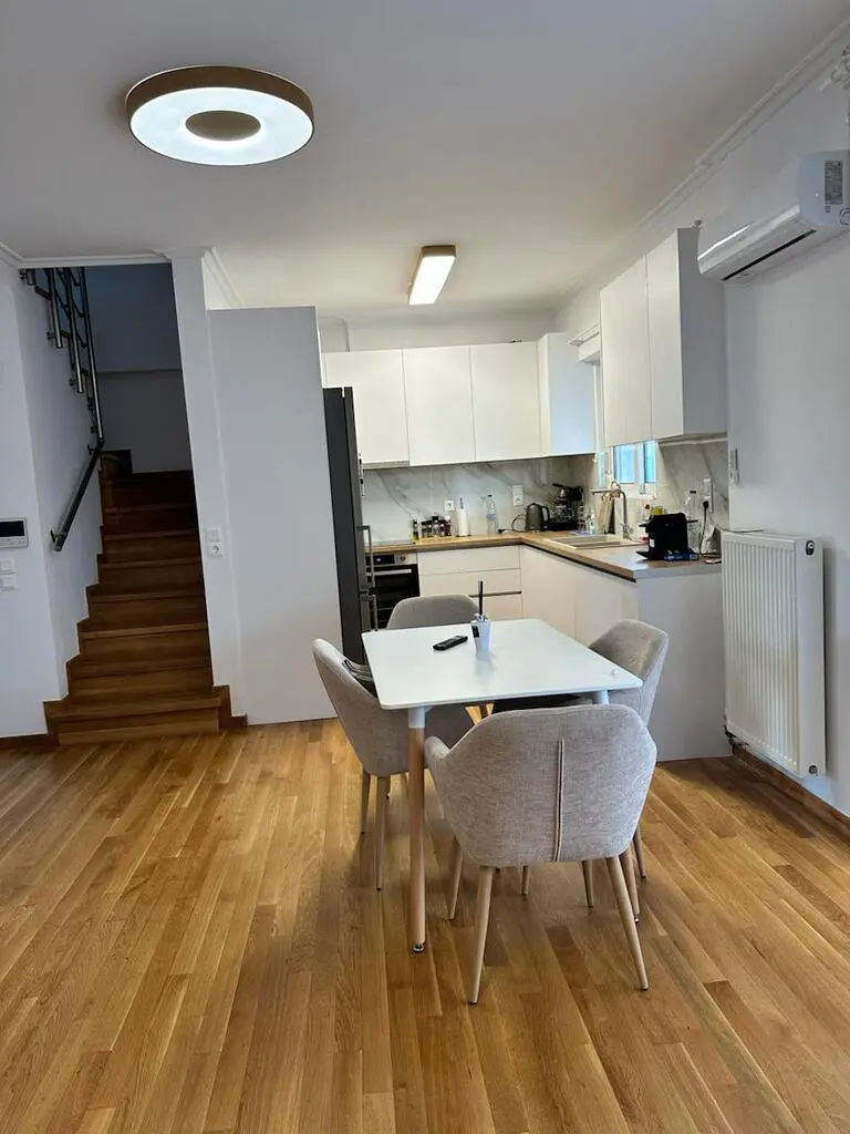 Duplex Of 115 M² In Athens