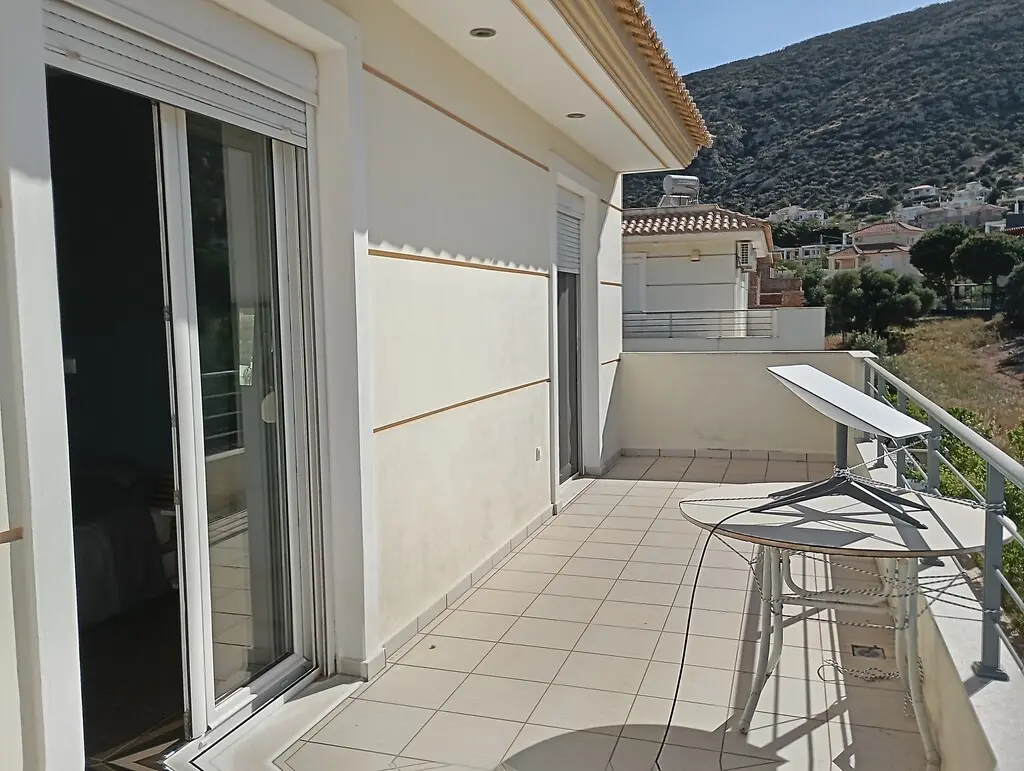 Maisonette Of 200 M² In Attica