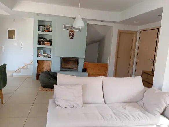 3-bedroom Maisonette In Markopoulo, Greece (200 M²)