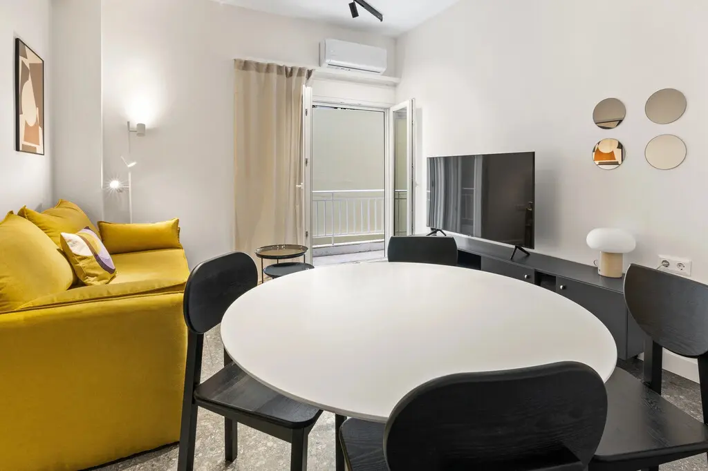 Flat Of 52 M² With In Athens