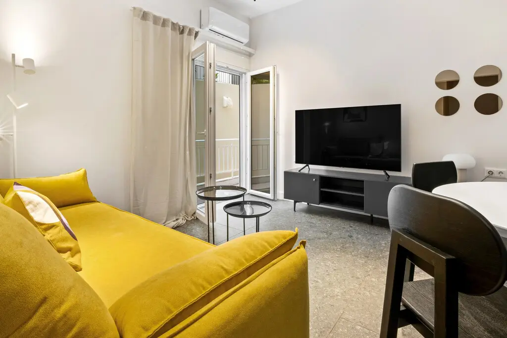 Flat Of 52 M² With In Athens