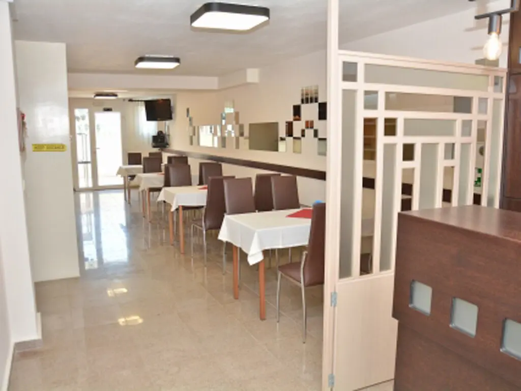 Hotel Of 729 M² On The Olympic Coast