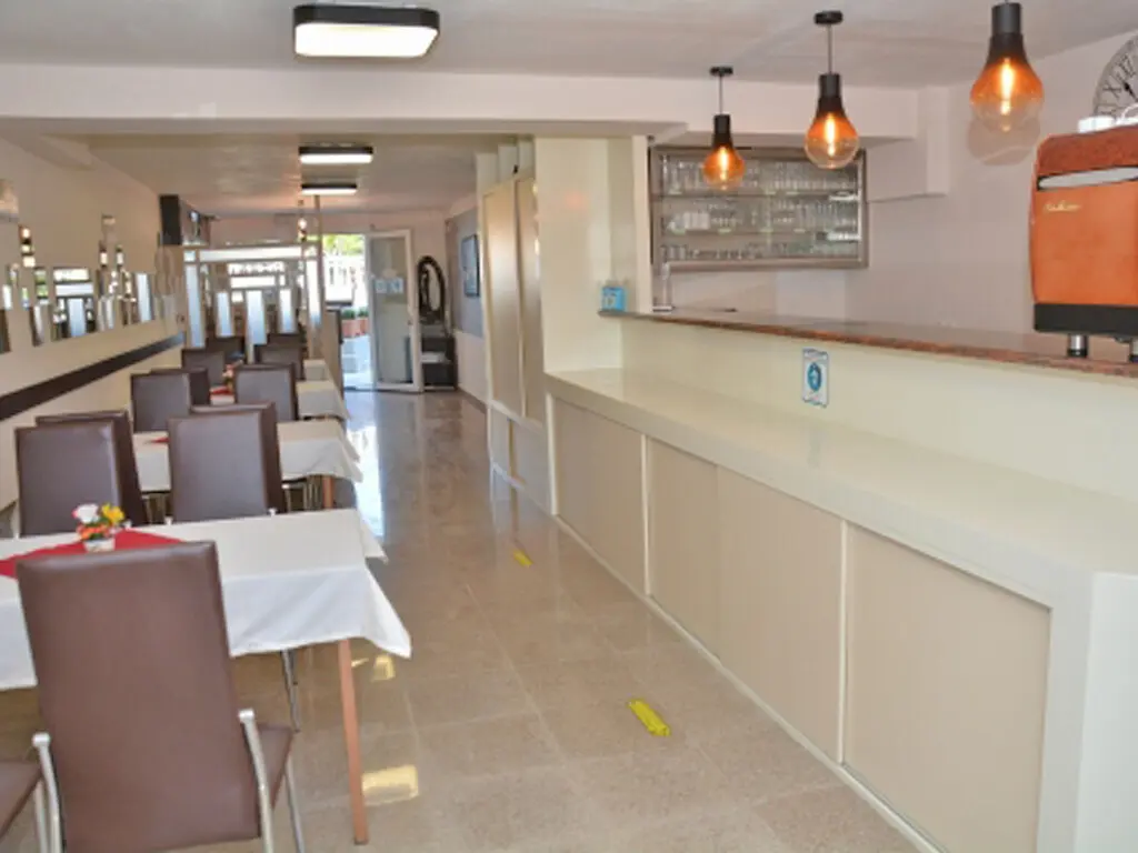 Hotel Of 729 M² On The Olympic Coast