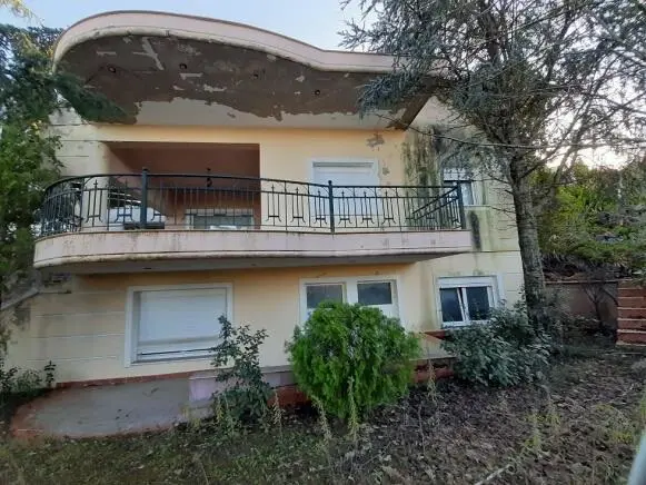 Detached House Of 525 M² In The Suburbs Of Thessaloniki