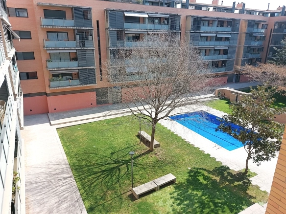 Flat Of 155 M² In Girona, Spain