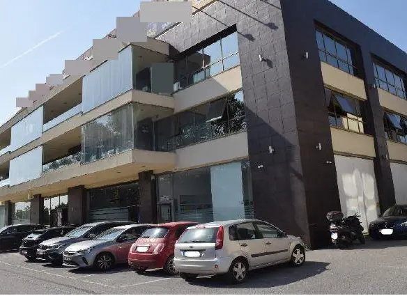 Commercial Property In Thermi, Greece (604 M²)