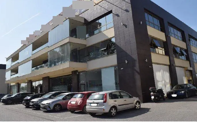 Commercial Property Of 604 M² In Thessaloniki
