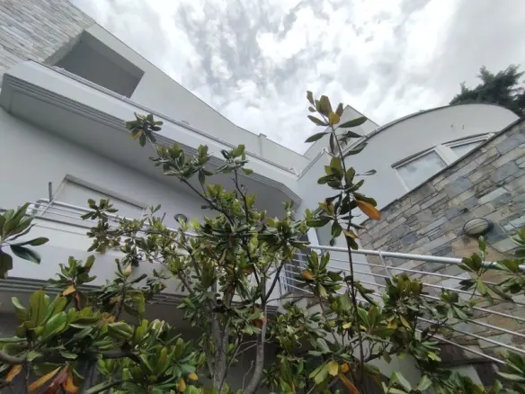 5-bedroom Detached House In Panorama, Greece (474 M²)