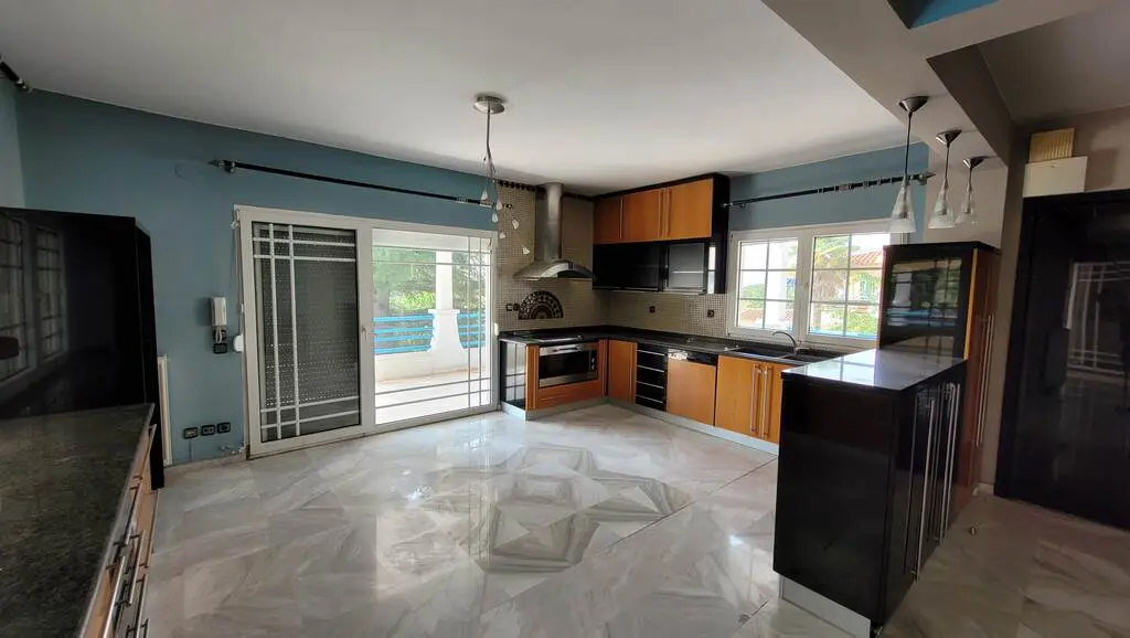 Detached House Of 450 M² In Thessaloniki