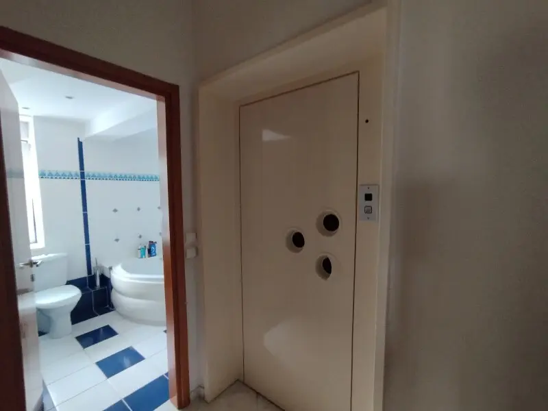 Detached House Of 474 M² In The Suburbs Of Thessaloniki