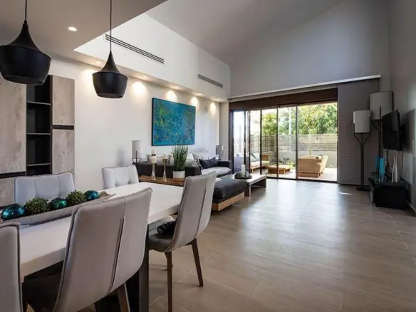 4-bedroom Villa In Mikra, Greece (250 M²)