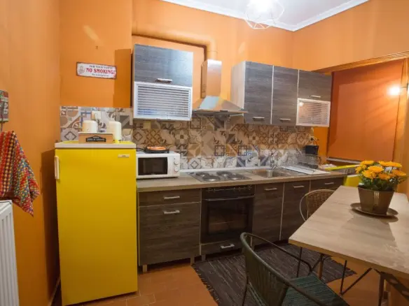 2-bedroom Flat In Center Of Thessaloniki, Greece (65 M²)