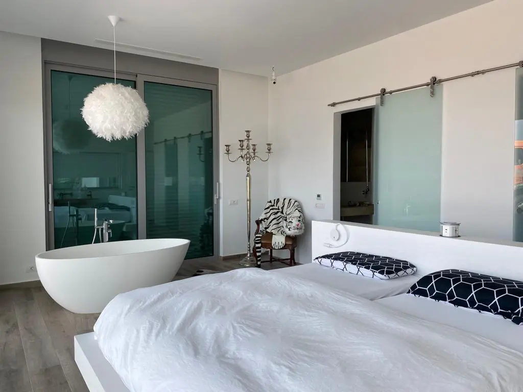 Villa Of 406 M² In Crete