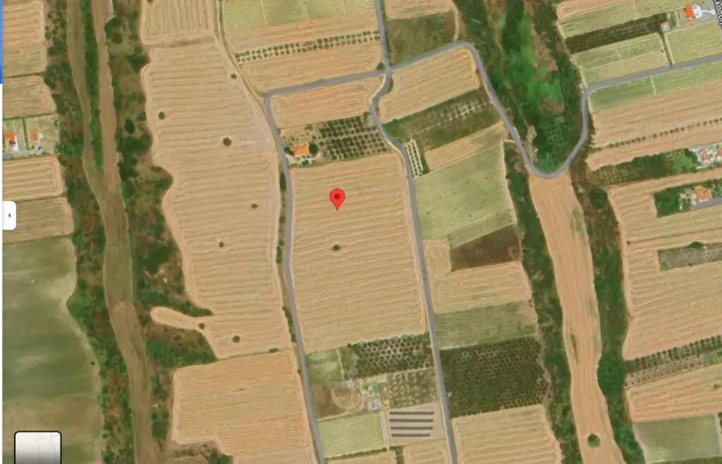 Land Of 6800 M² In The Suburbs Of Thessaloniki