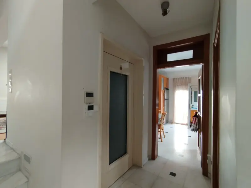Detached House Of 474 M² In The Suburbs Of Thessaloniki