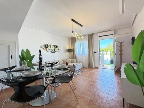 Town House Of 75 M² In Punta Prima, Spain