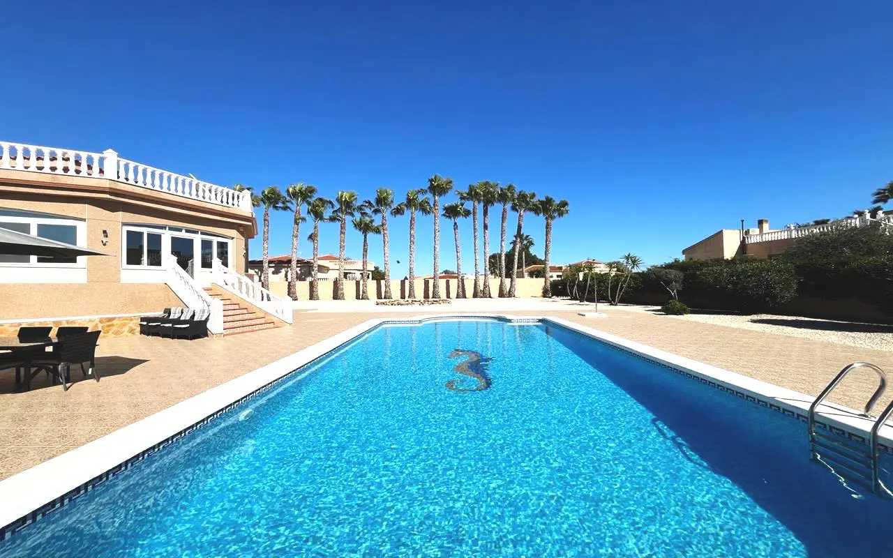 Country House Of 224 M² In Catral, Spain