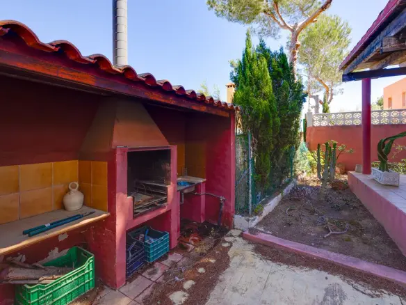 Villa Of 300 M² In San Miguel De Salinas, Spain