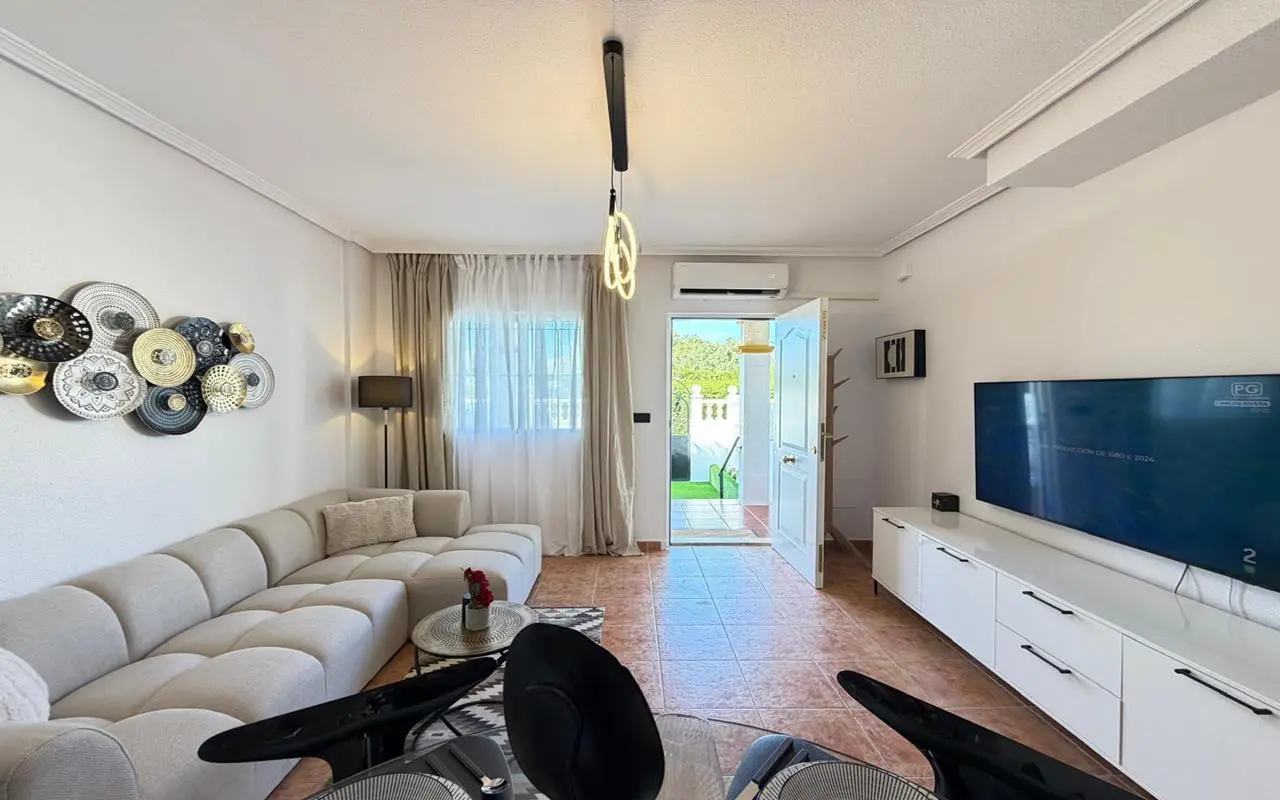 Town House Of 75 M² In Punta Prima, Spain