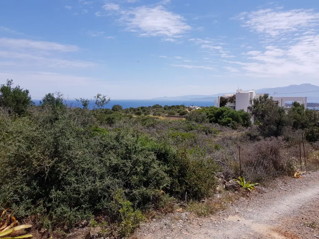 Land Of 2000 M² In Crete