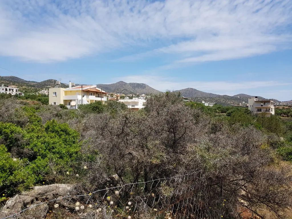 Land Of 2000 M² In Crete